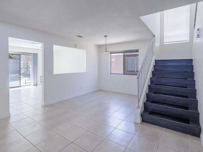 1143 Adelman Dr — Photo 6