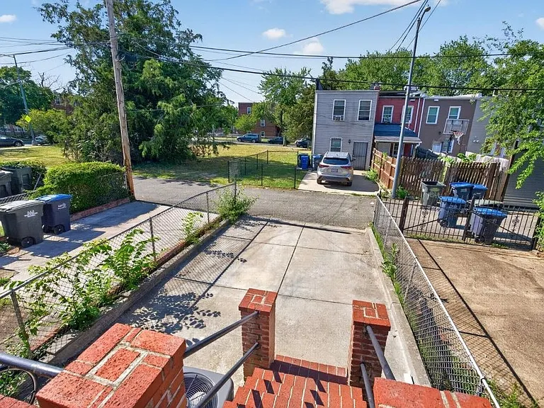 1775 Lang Pl NE — Photo 18