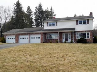 413 E Benita Blvd, Vestal, NY 13850