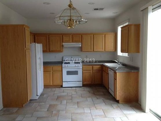 3rd image of 6047 Enchanted Peak Ave