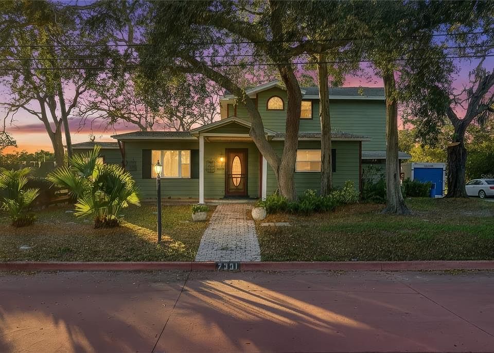 1st image of 7331 Demens Dr S