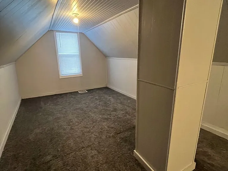924 N Stevens St — Photo 16