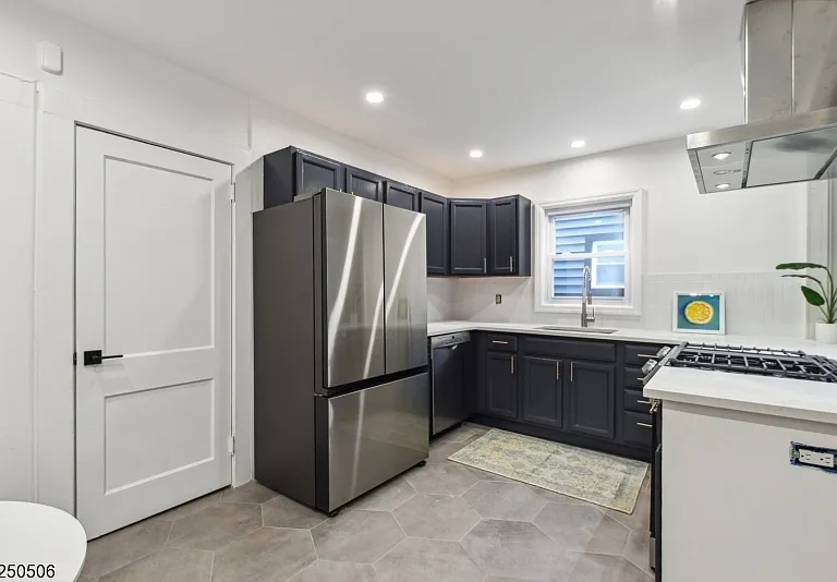 21 Central Ave #1R — Photo 8