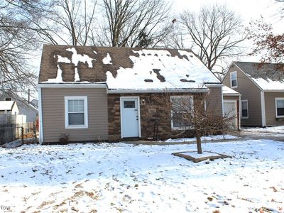 2911 Oakwood Dr, Cuyahoga Falls, OH, 44221