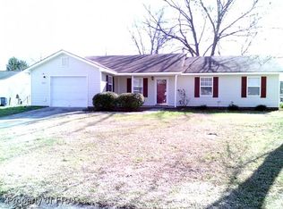 4527 Chambersburg Rd, Fayetteville, NC 28314