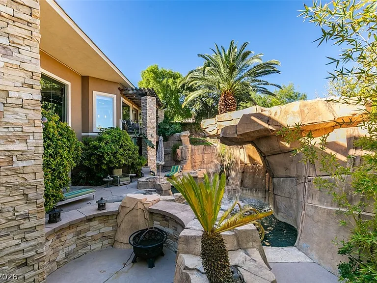 549 Regents Gate Dr — Photo 57