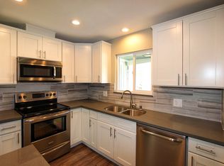 1154 E 1st St, Tustin, CA 92780