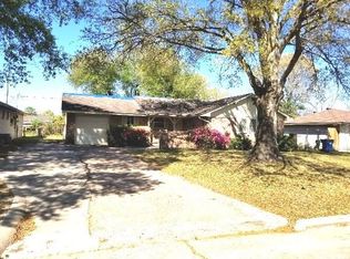 118 W Nellis Rd, Houston, TX 77037