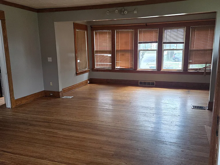 3 Hawthorne Ave — Photo 19
