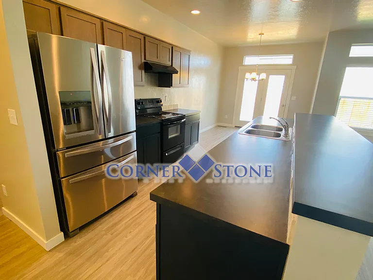 6574 E Fairmount St — Photo 6