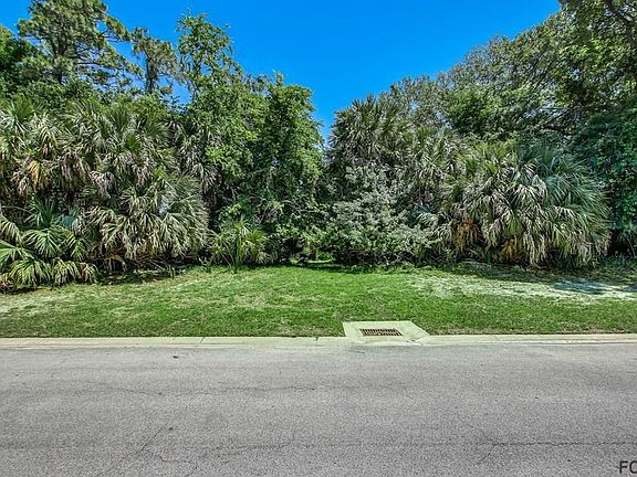 3rd image of 11 Old Oak Dr N #11