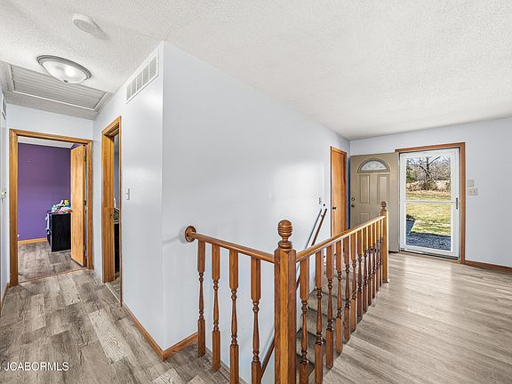 3rd image of 8907 Kings Chapel Rd