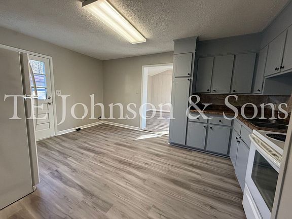 5th image of 148 Cherryview Ln