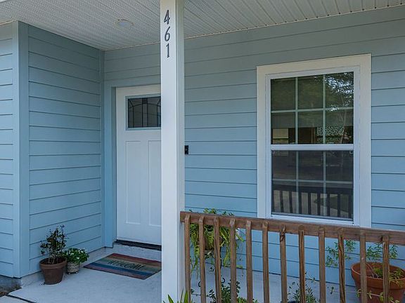 2nd image of 461 Herbert St