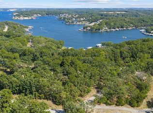 7 Chimney Poin, Sunrise Beach, MO 65079