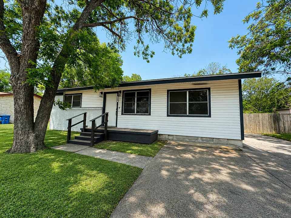 108 Easy St