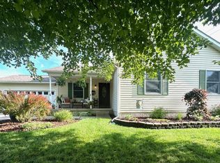 215 Barb Ct, Heath, OH 43056