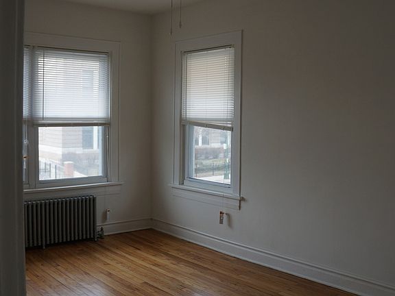 4th image of 1011 N Laramie Ave #2