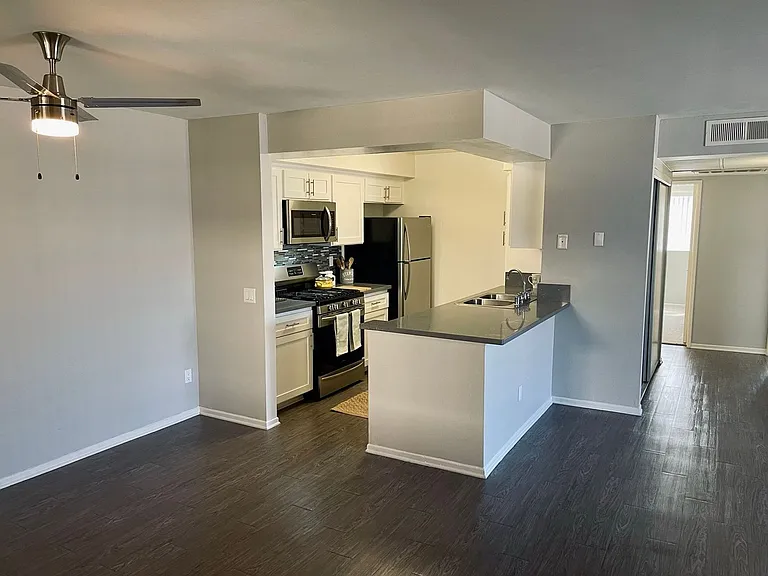 Emerson Townhomes — Photo 3