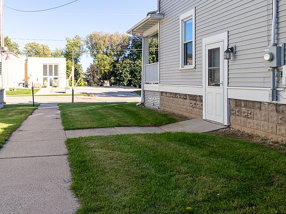 5th image of 227 N High St