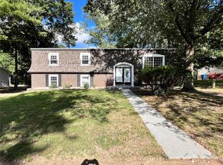 12664 Partridge Run Dr, Florissant, MO 63033