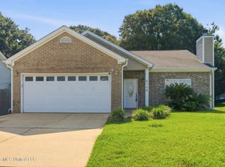 6706 Rue Mornay S, Biloxi, MS 39532