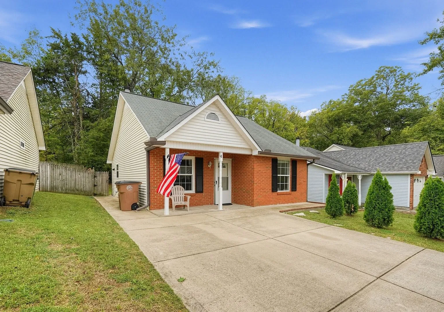 Charming 2BR House in Nashville Adjacent to a Peaceful Park — Photo 4