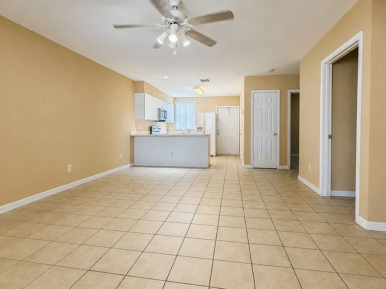 4903 York St — Photo 1