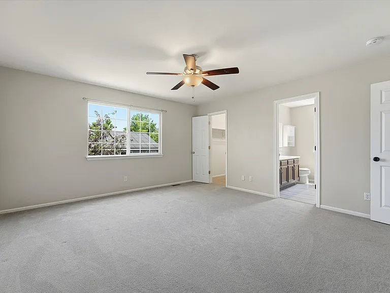 Spacious Primary Bedroom!!