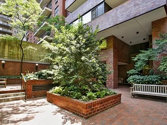 233 East 86th Street