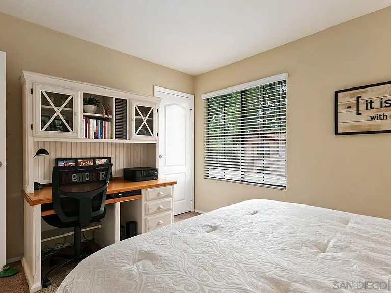12095 Alta Carmel Ct #6 — Photo 12