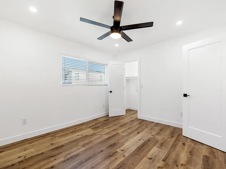 1149 Grove Ave #D — Photo 12