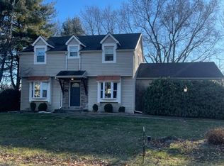 386 Manor Dr, Nazareth, PA