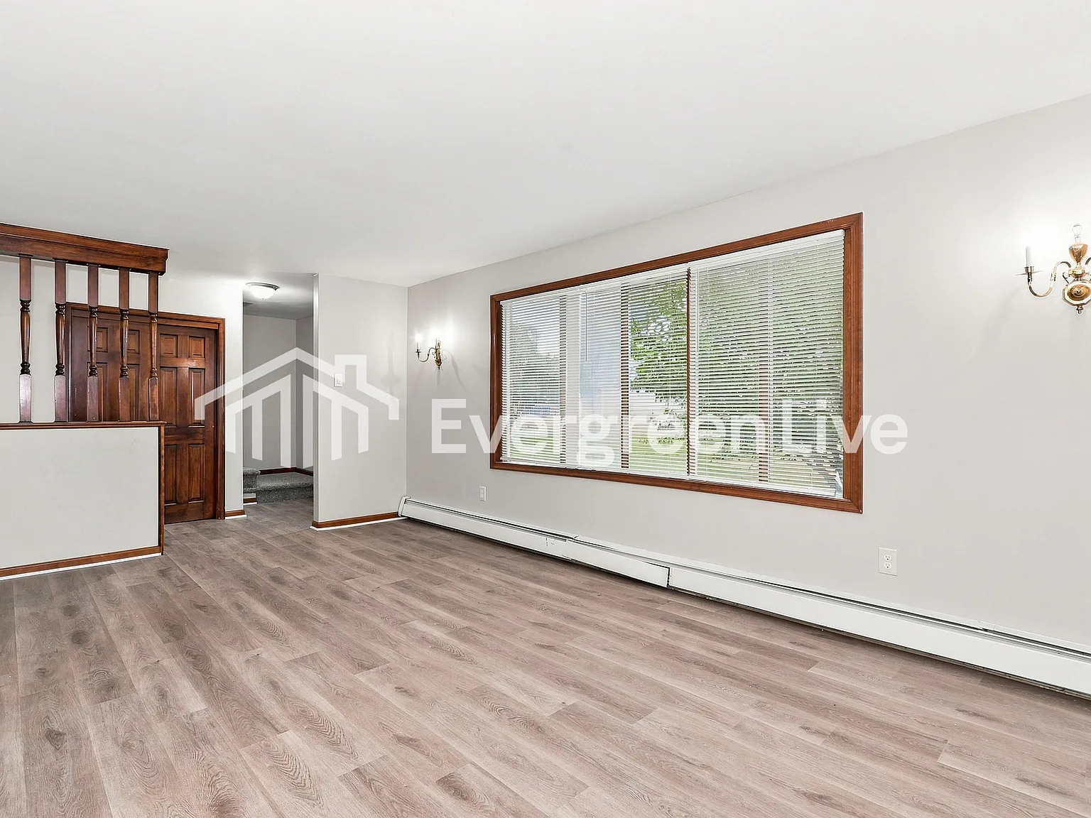 4 bed, 2.5 bath, 1620 sqft, $2,745 — Photo 4