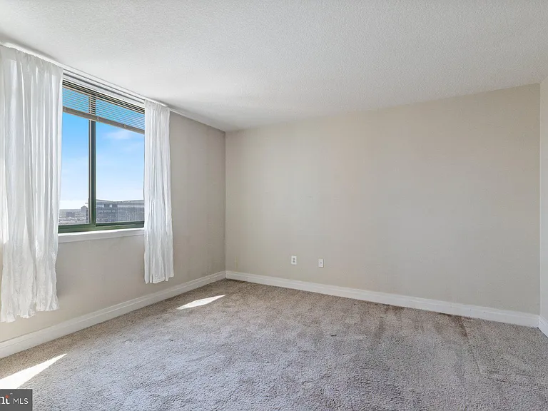 414 Water St #2512 — Photo 14