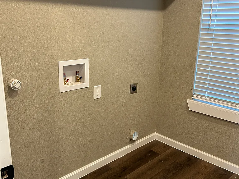 2815 Hedgerow Dr — Photo 19
