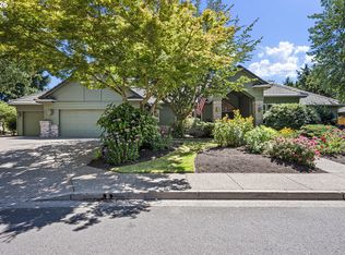 2364 Park Grove Dr, Eugene, OR 97408
