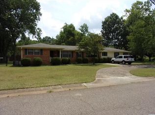 2008 Giles Dr NE, Huntsville, AL 35811