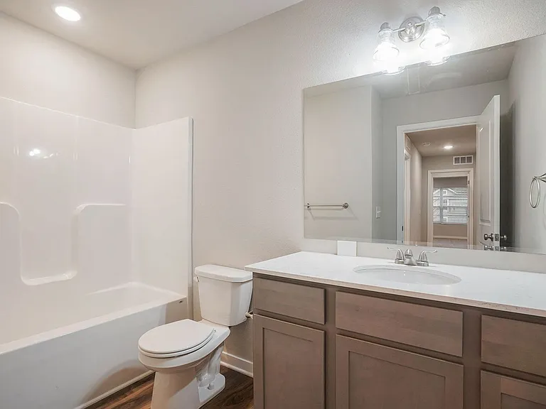 834 Winchester St — Photo 20
