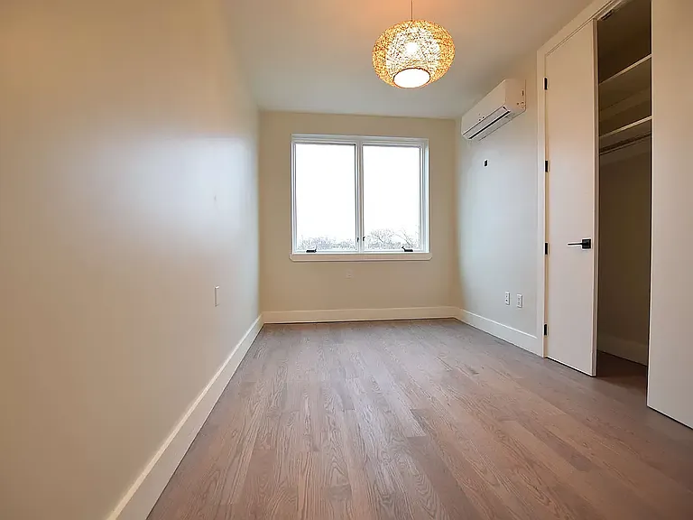 987 Rogers Ave #4D — Photo 6