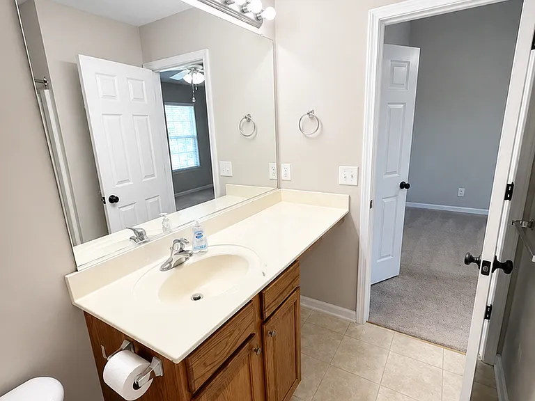 6896 Derby Run Dr — Photo 15