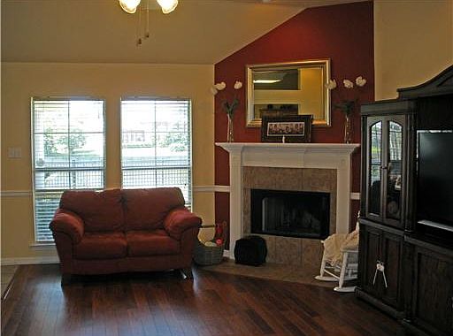 4th image of 152 Oak Arbor Dr