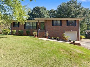 2101 Longview Dr, Bessemer, AL 35023