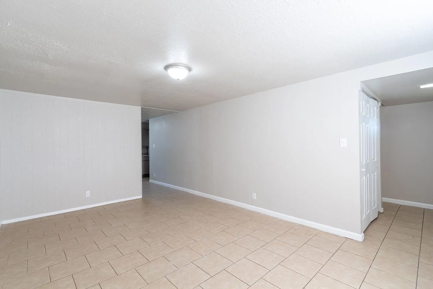 3 bed, 1.5 bath, 1152 sqft, $1,585 — Photo 3