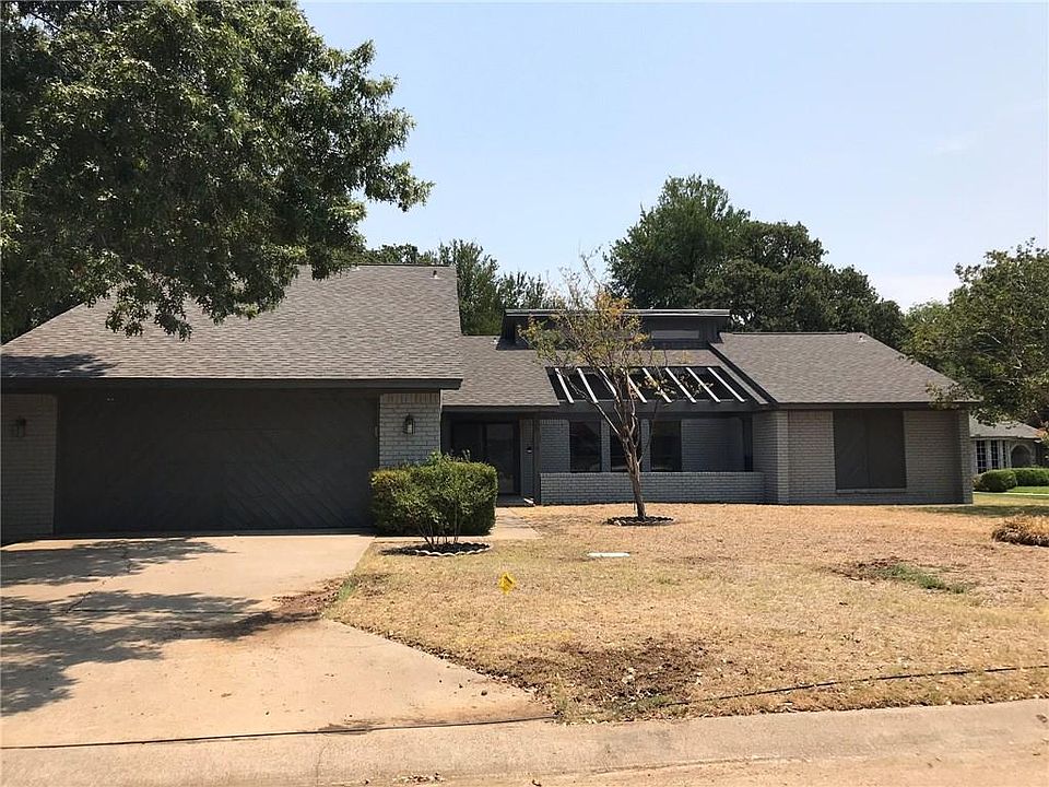 1st image of 4714 Lloyd Ct