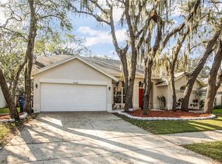 2208 Kenwick Dr, Valrico, FL 33596