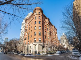 1210 N Astor St APT 3A, Chicago, IL 60610