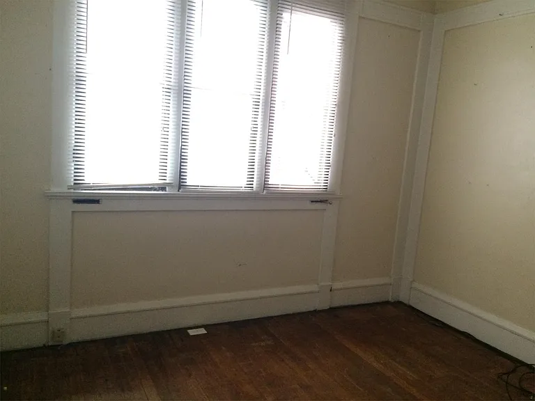 130 Leland Ave — Photo 7