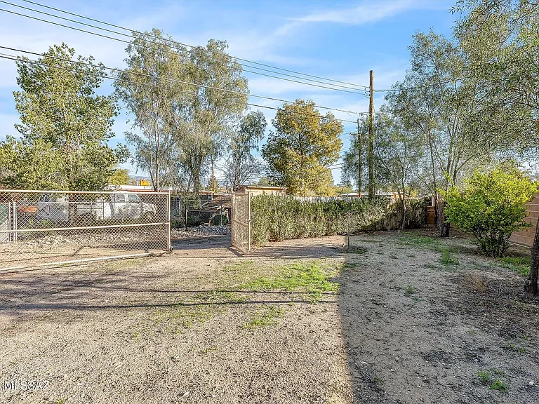 7931 E Malvern Pl — Photo 30