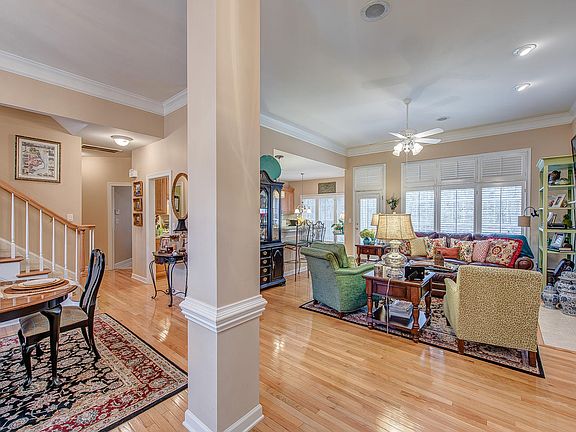 4th image of 4116 Belle Meade Cir